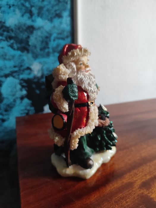 Новогодние игрушки и украшения