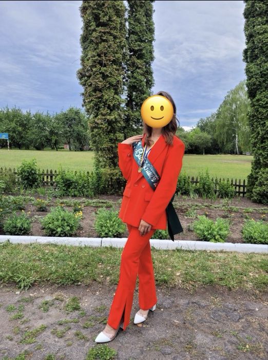 Продам брючний костюм