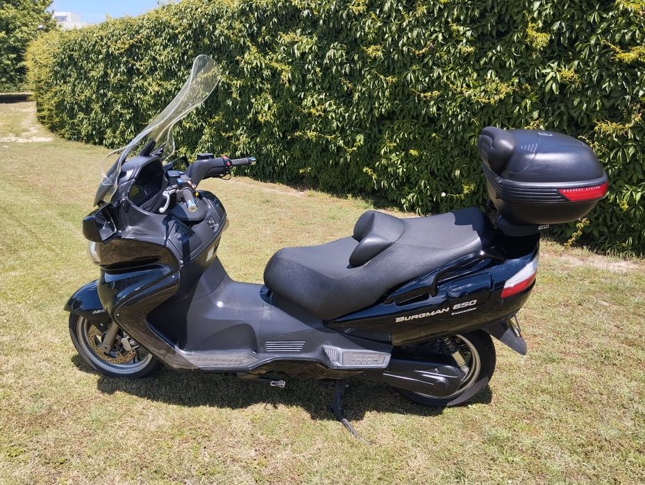 Suzuki Burgman 650 Executive em excelente estado