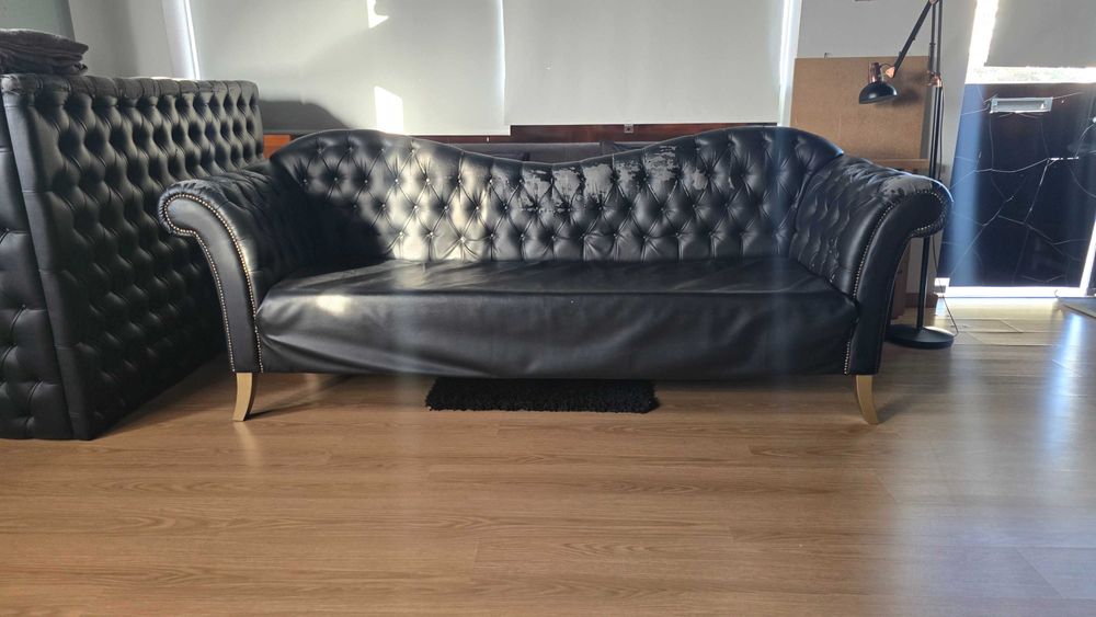 Sofa e movel capitonê para restauro