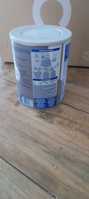 Puste puszki po mleku modyfikowanym 800 g nan pro 10