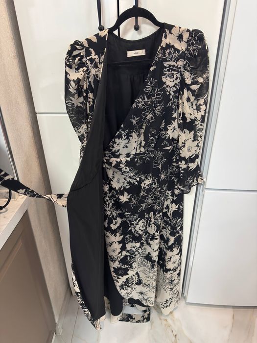 Сукня Mango, на запах, L розмір