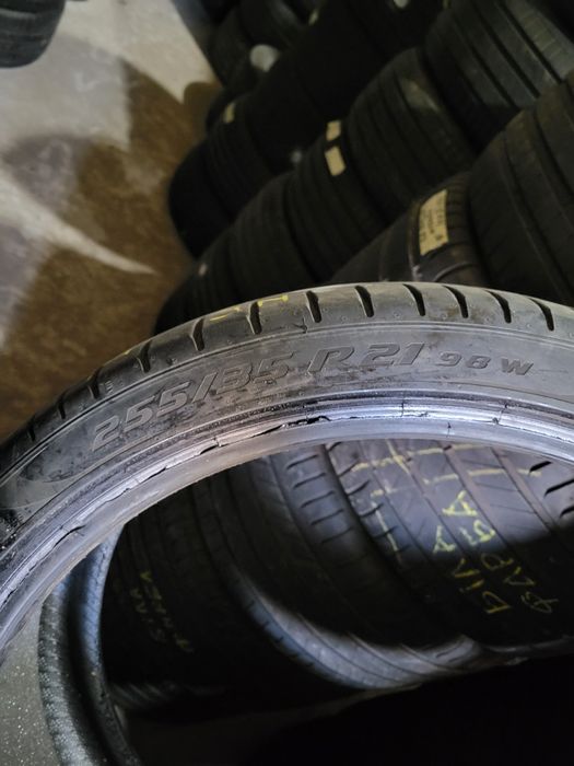 255/35R21 Pirelli P-Zero Tesla model y performance