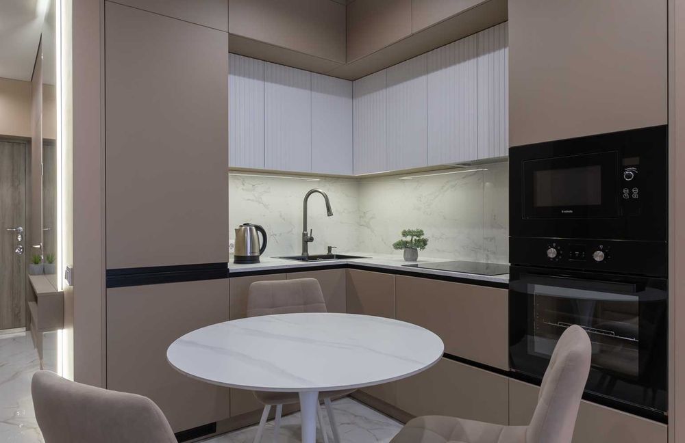 Подобово - люкс-апартаменти з видом на місто, у будинку з Генератором.