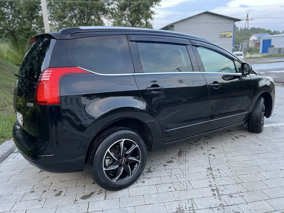 Exlusive Pegout 5008 2010