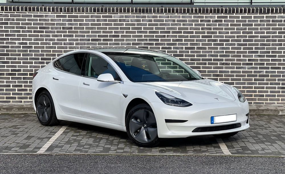 Tesla Model 3 Standard Range Plus RWD