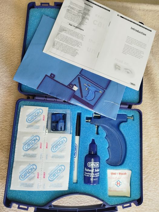 Pistolet do przebijania uszu CAFLON blu