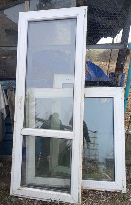 Okna do pokoju ścienne i okno drzwi balkonowe