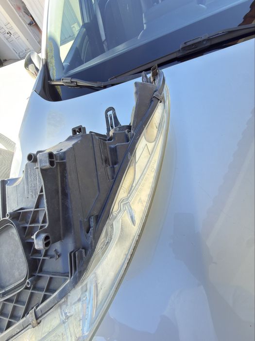 Ótica  Renault Megane 3, lado Direito