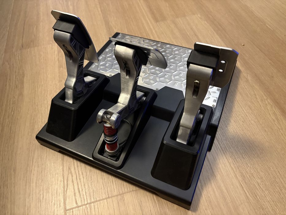 Thrustmaster T-GT 2 + pedały T-LCM