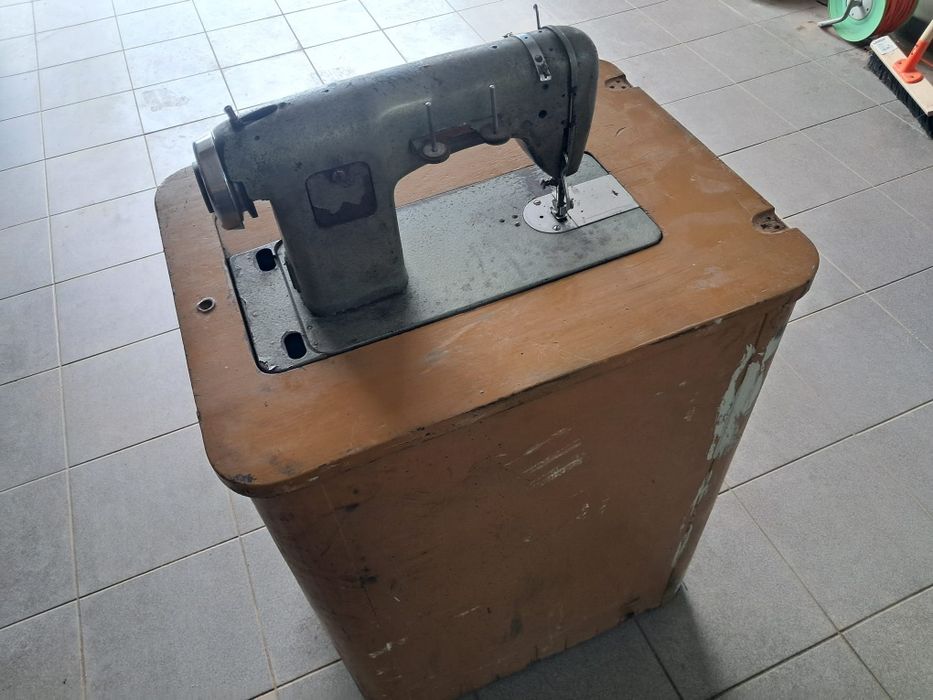Maszyna do szycia ŁUCZNIK kl.90