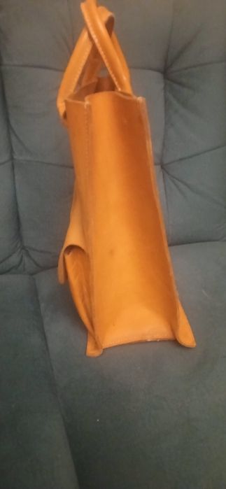 Ręcznie szyta torba skórzana