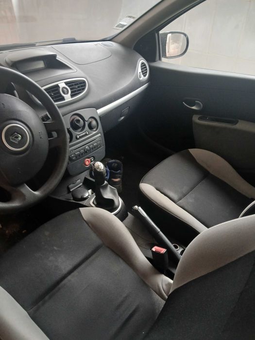 Vendo clio comercial