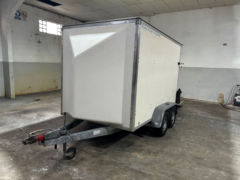 Reboque 2 eixos BLUE LINE - impecável
