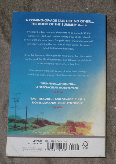 Книга на английском The Girls.  Emma Cline