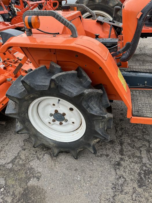 Kubota b1-14 мини-трактор из Японии