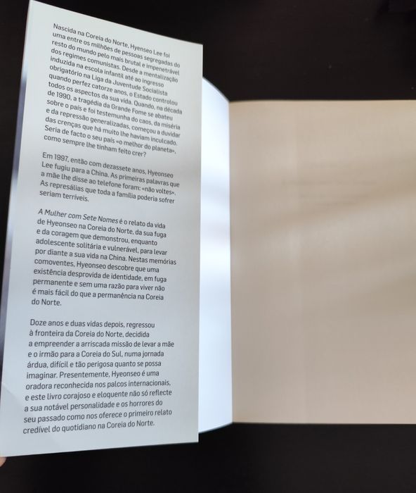 "A Mulher com Sete Nomes"