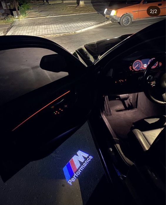 Подсветка салона карт BMW F30-F31 бампер nbt руль M підсвітка салону