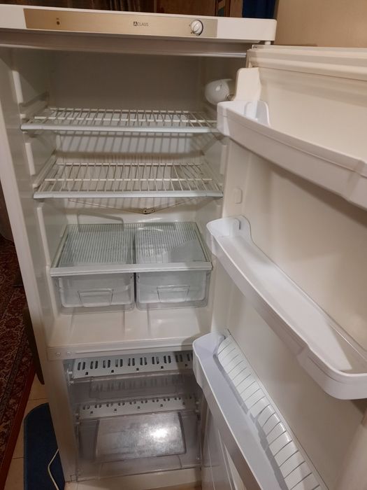 Холодильник indesit