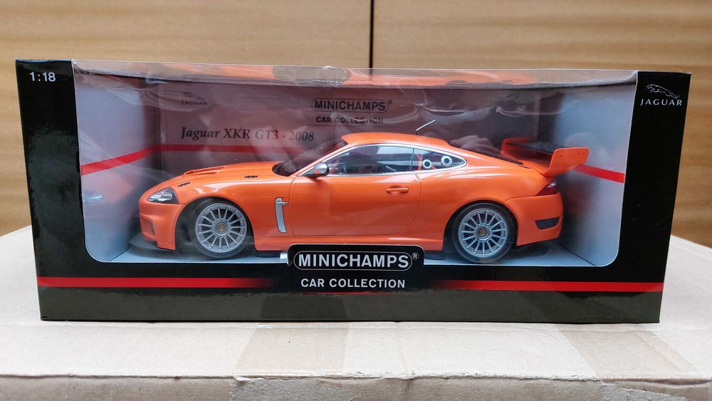 Jaguar XKR GT3 2008 Minichamps 1:18