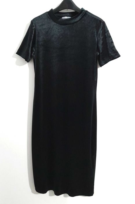 Vestido preto midi de veludo Zara Trafaluc Tam L