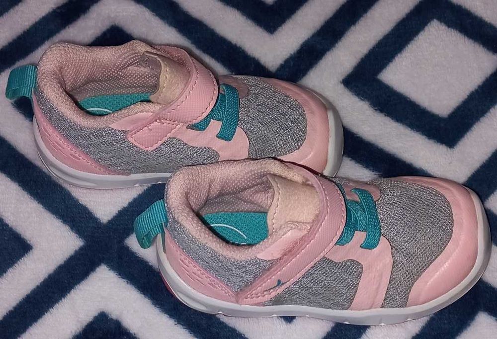 Buty dla dziewczynki 20