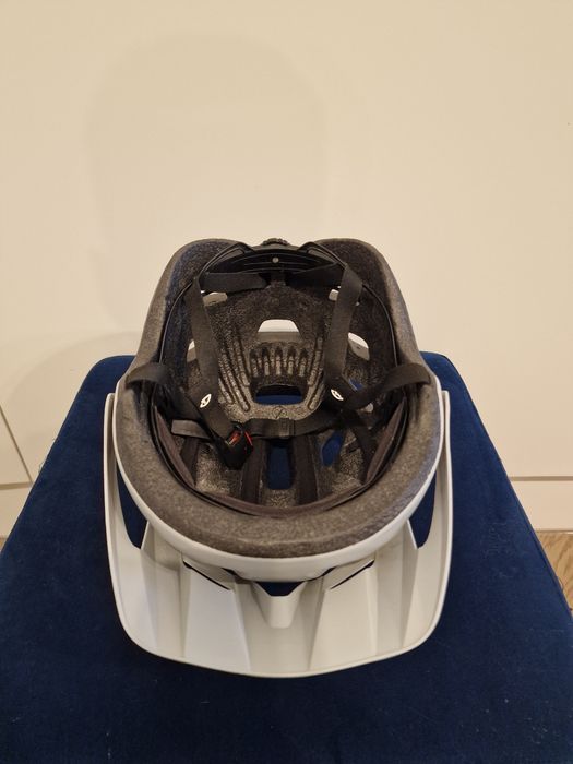 Kask rowerowy GIRO Fixture
