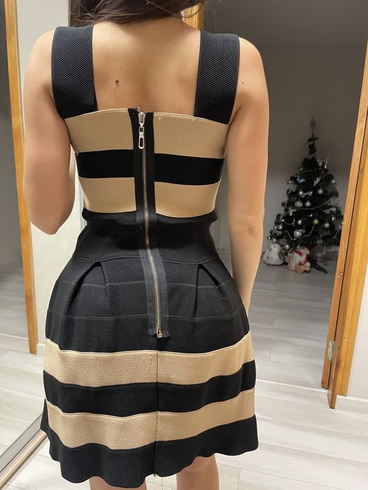 Бандажное платье из резинок