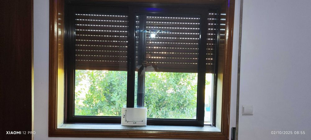 Janelas aluminio com grade ou estores, varios tamanhos, cor castanho