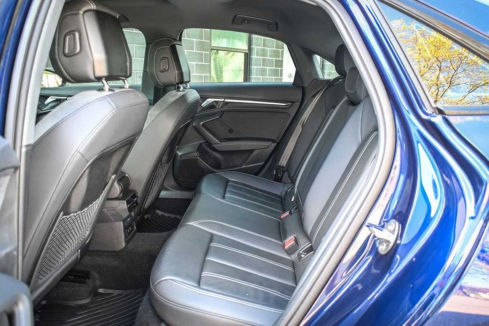 Audi A3      2024