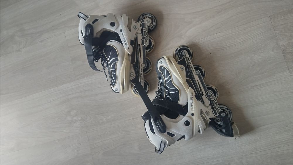 Patins 2 pares de 4 rodas em linha