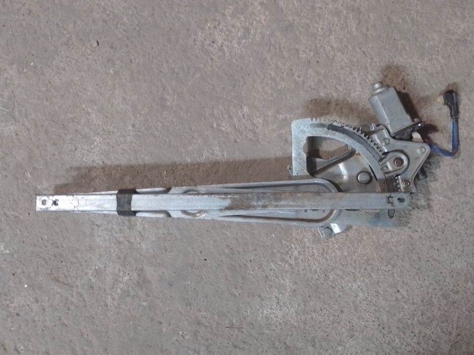 Продам стіклопідіймач КІА SORRENTO 1, передній правий б.у.