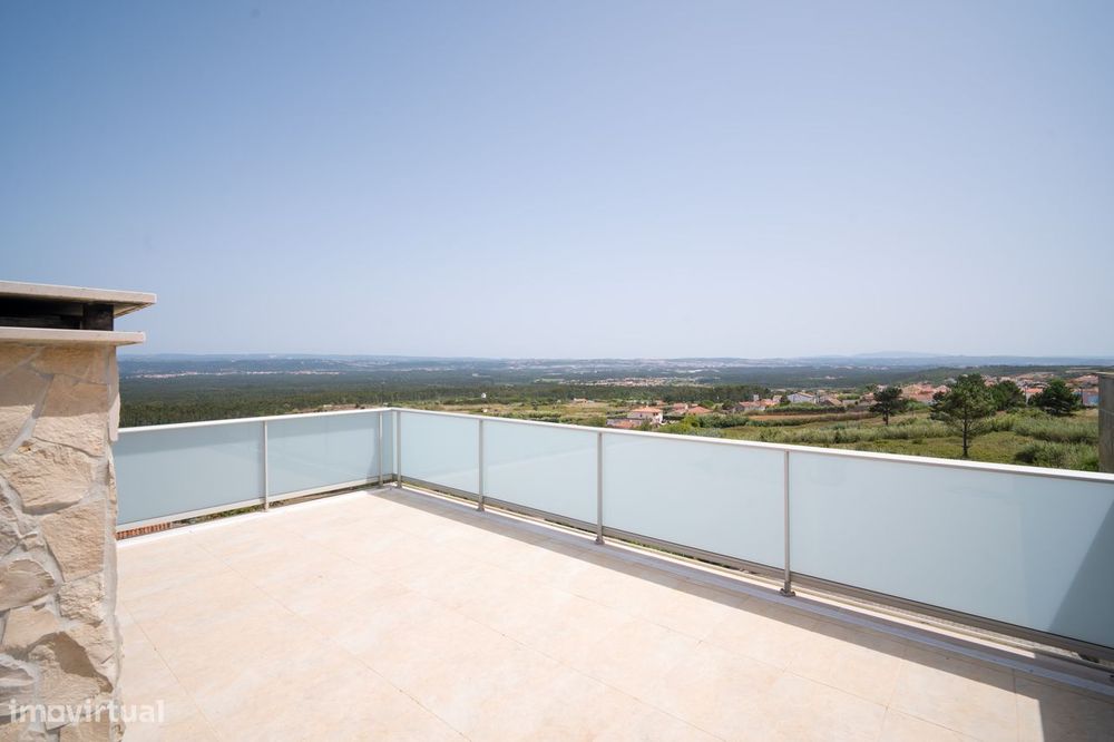 Exclusividade e Vistas de Mar e Serra em Serra do Bouro