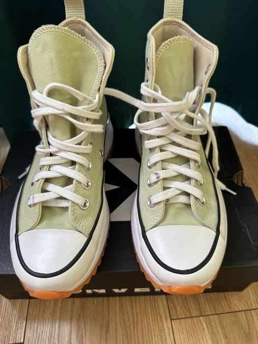Converse Run Stat Hike