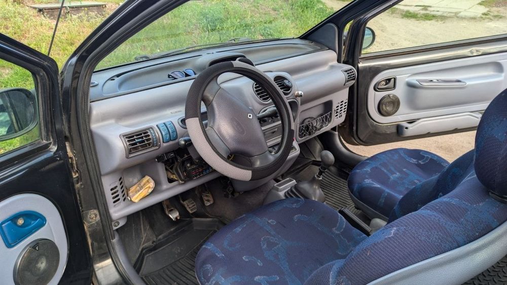 Renault  Twingo  автомобіль