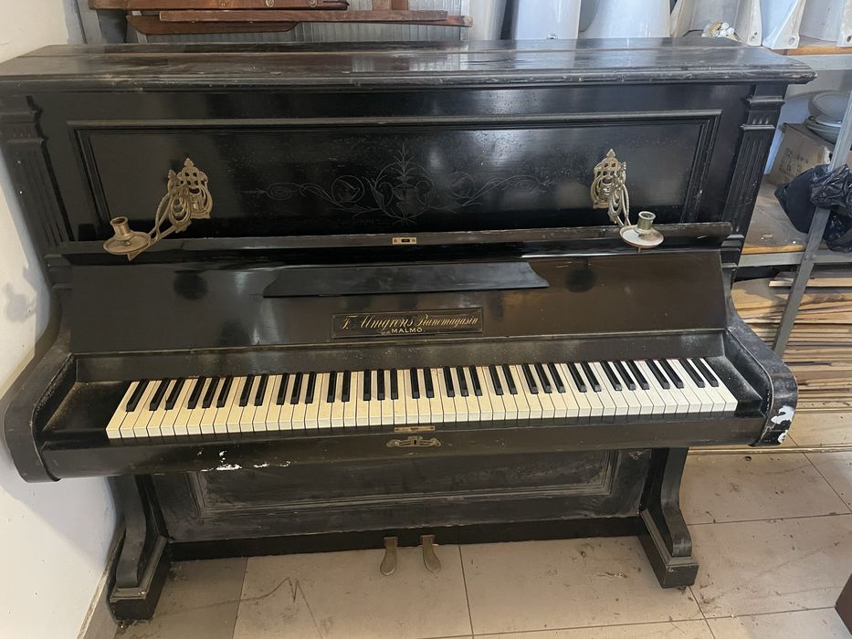 Sprzedam stare pianino