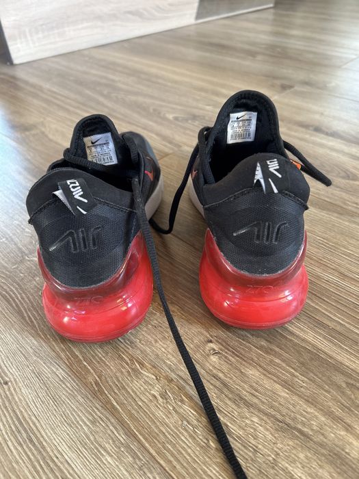 Buty nike czarne air 270
