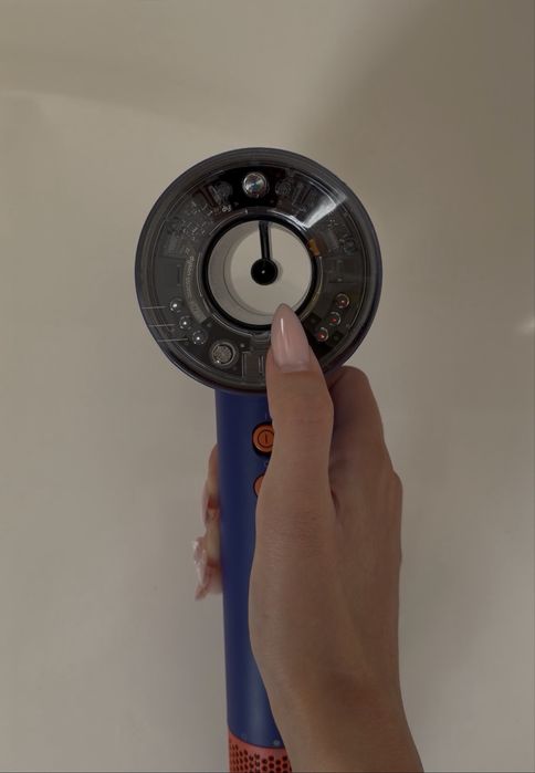 Фен Dyson Supersonic Nural HD16