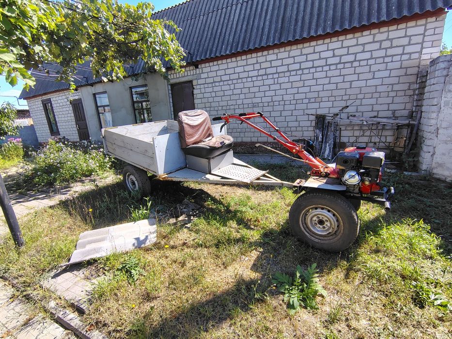 Мотоблок з причіпом