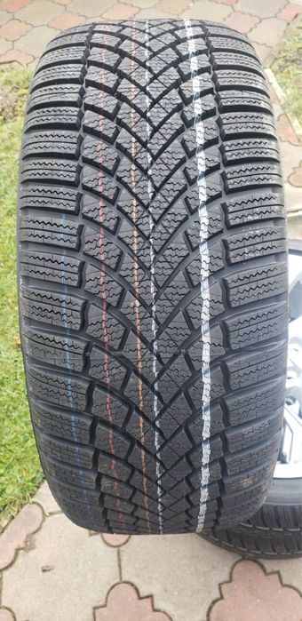 225/40 R18 92V Bridgestone Blizzak LM005