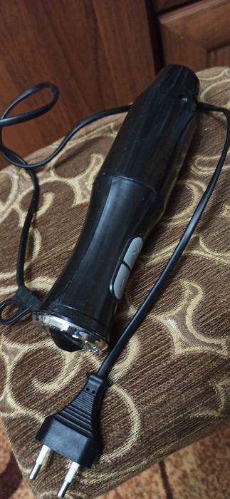 Блендер погружной Holmer HBSS-600SCB