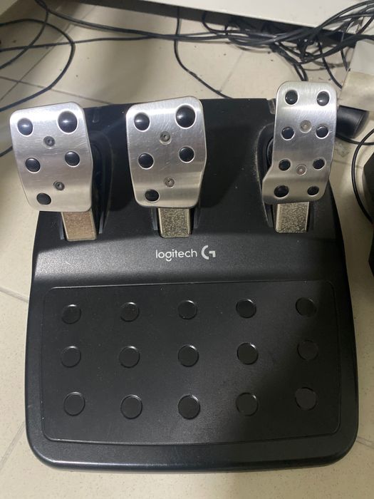 Logitech g29 (volante e pedais)
