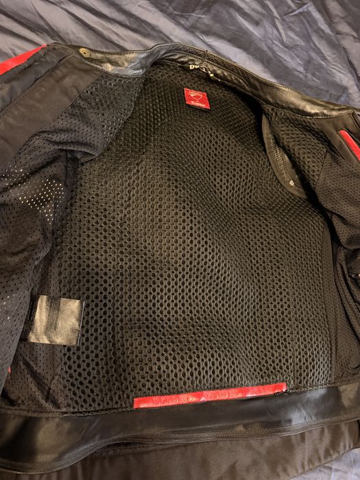 Kurtka skórzana ducati