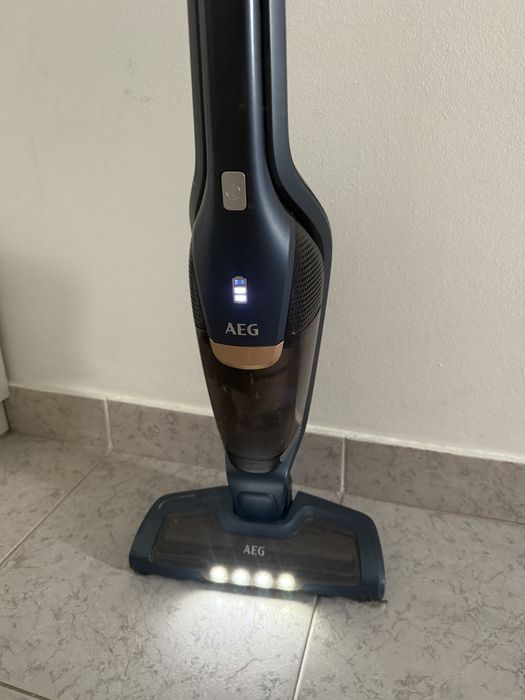 Aspirador Vertical AEG 2 em 1 CX7 X Flexibility