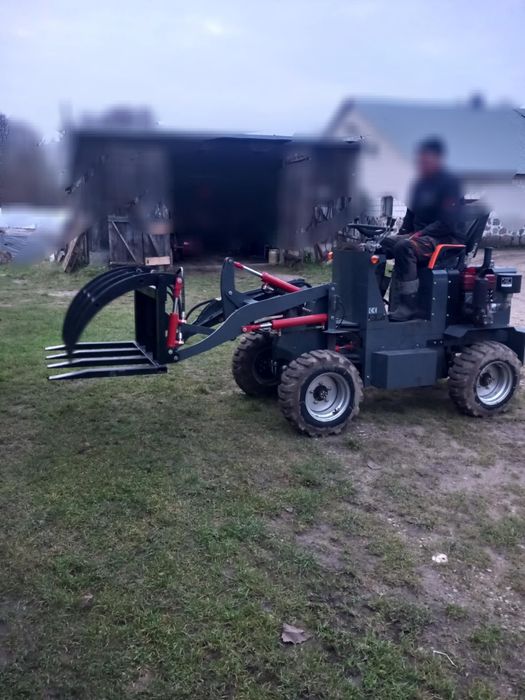 Sprzedam mini ładowarkę