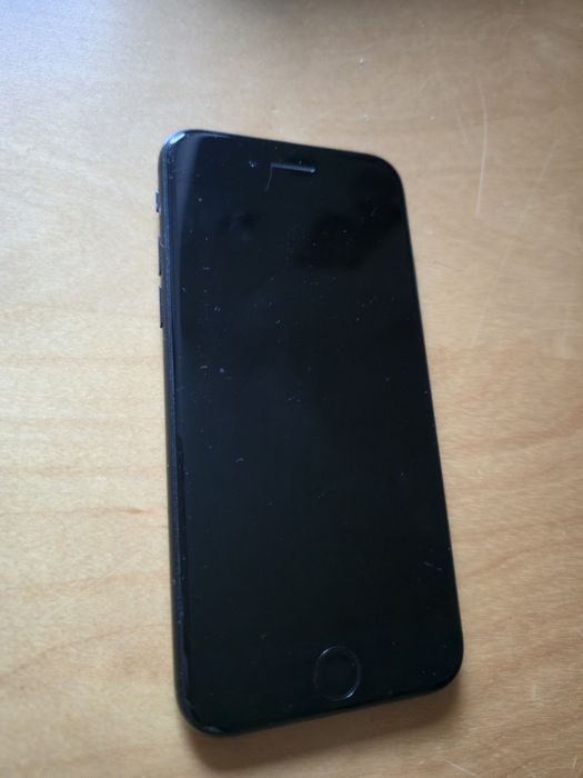 iPhone SE 2. generacji 64GB - 4 etui