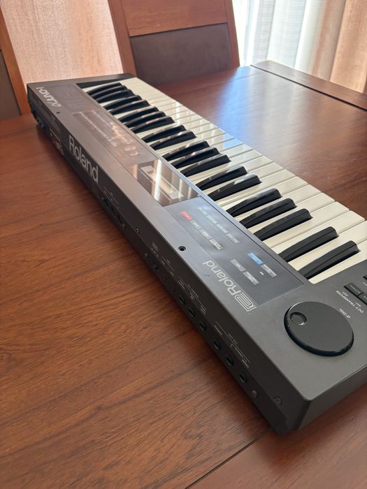 Roland Alpha Juno 1