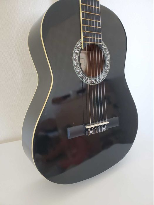 класична гітара для починаючих в музичну школу нейлон струни