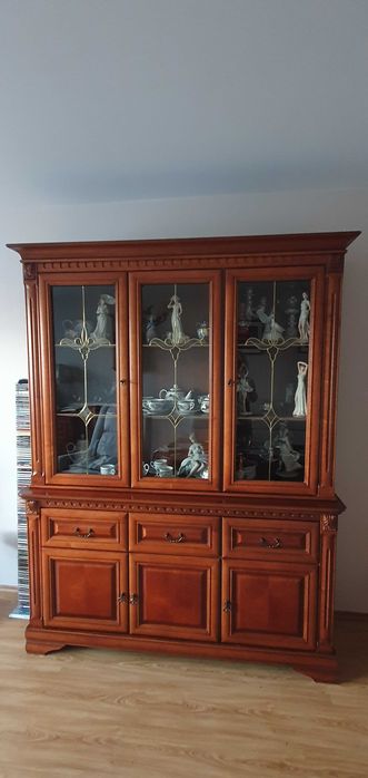 kredens w bardzo dobrym stanie Taranko