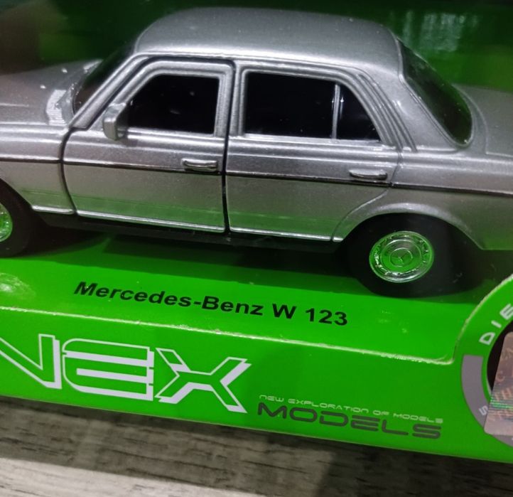 Welly Mercedes Benz W123 skala 1:34